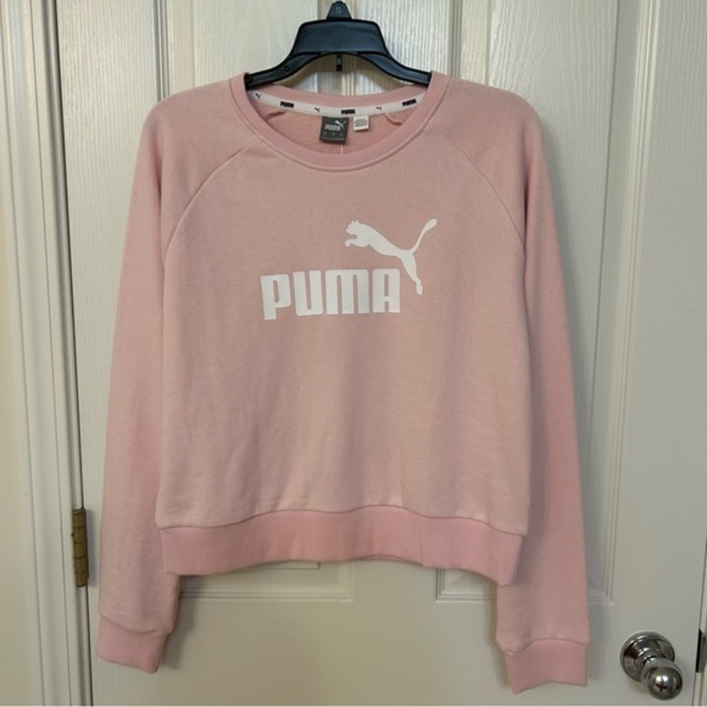 Puma Logo No. 1 Crewneck Sweatshirt in Chalk Pink/White Size XS